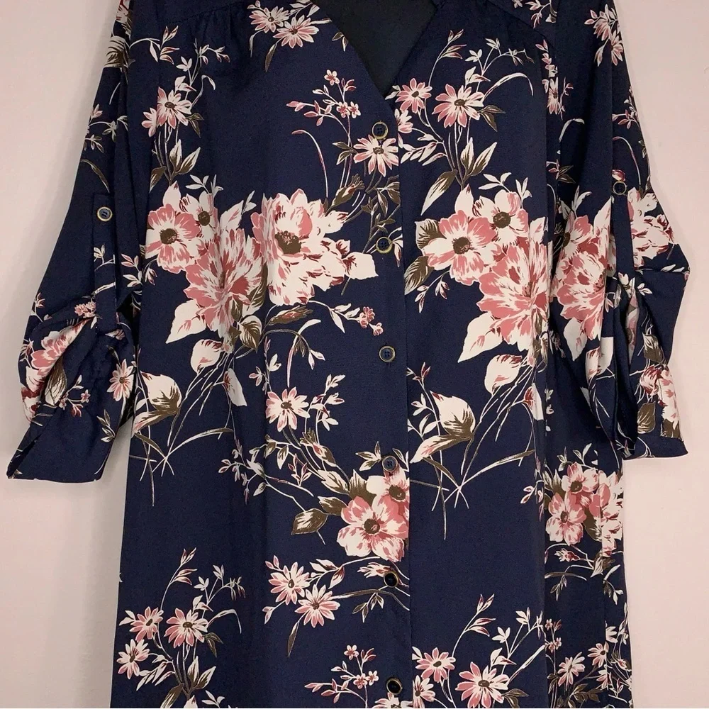 Medium Brixon Ivy Blue Floral Dress Button Front Vneck Pink Floral Print